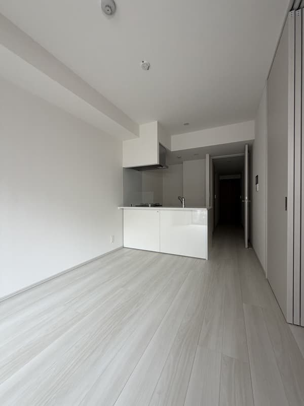 Room image 11