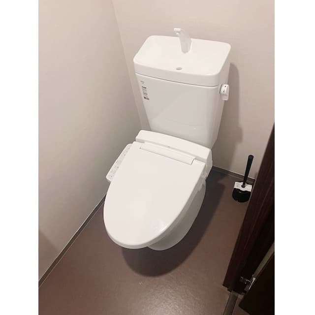 Room image 10