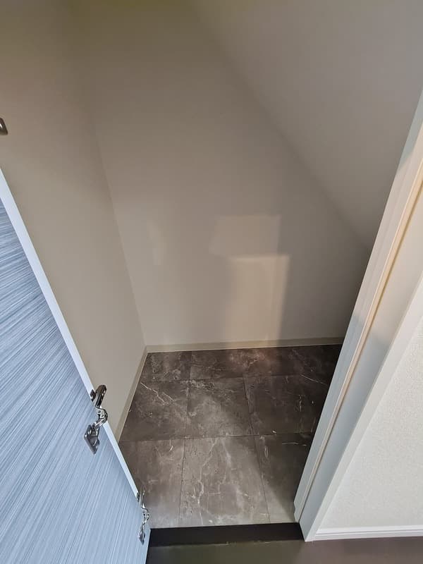 Room image 13