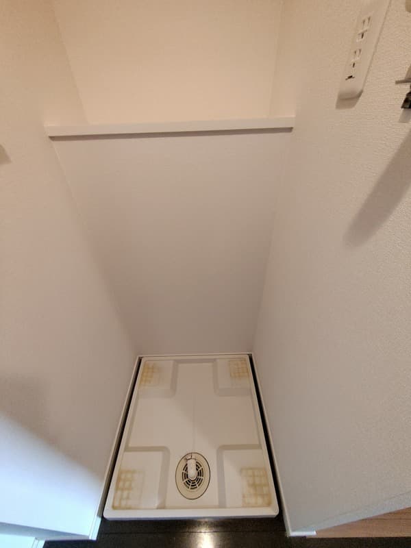 Room image 16