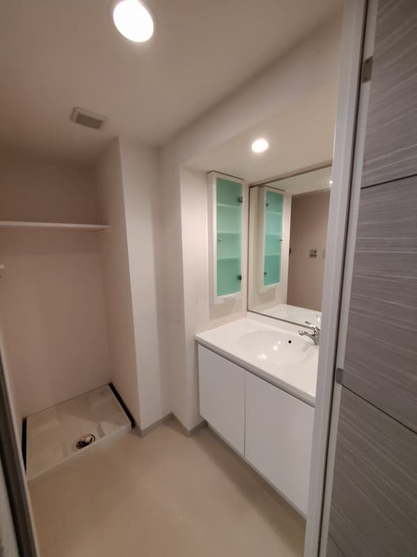 Room image 12