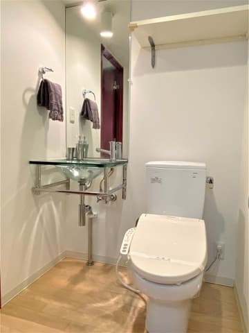 Room image 8