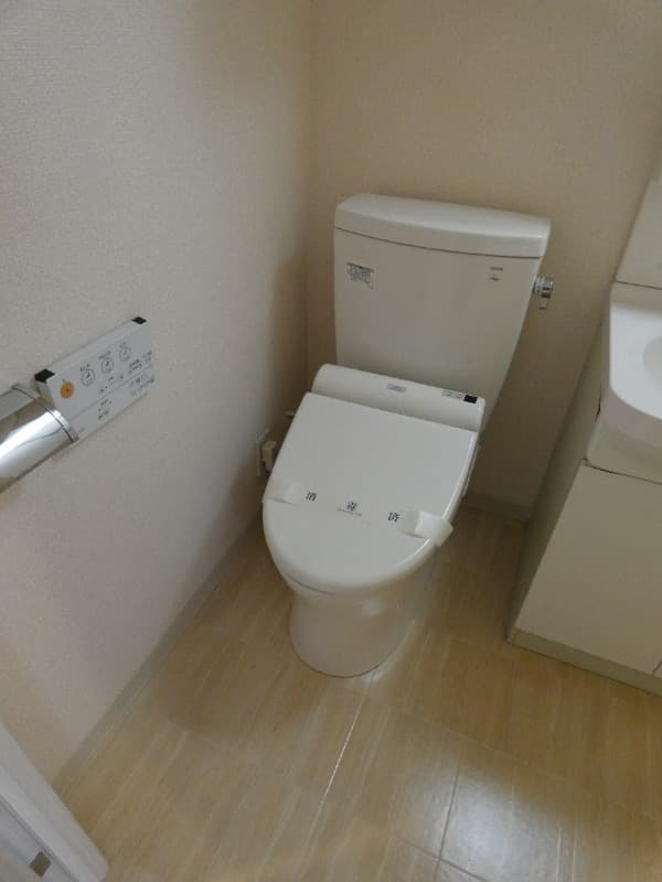 Room image 10