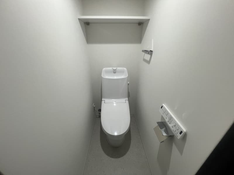 Room image 12