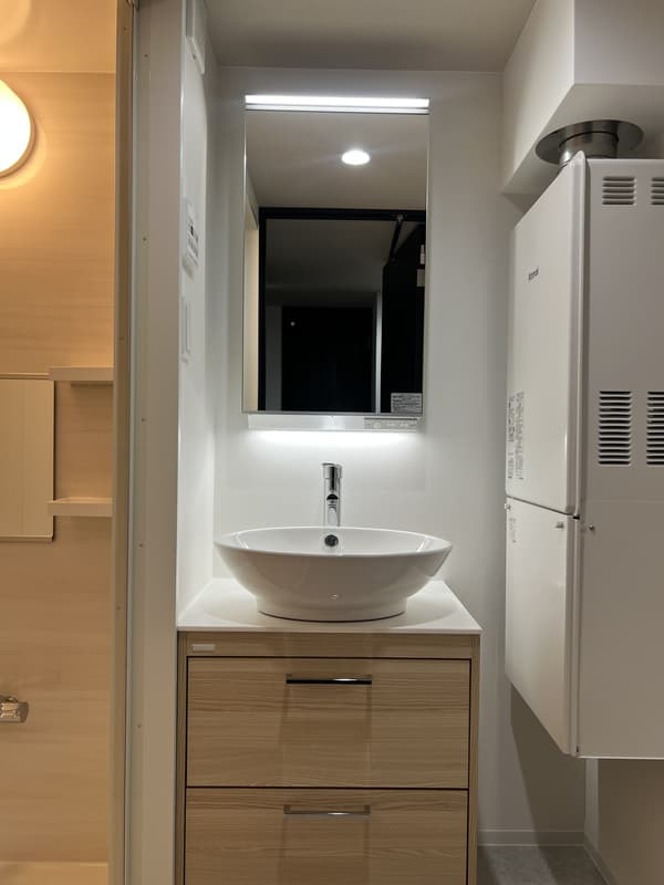 Room image 9