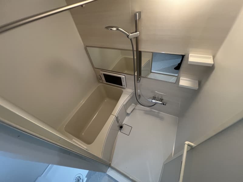 Room image 12