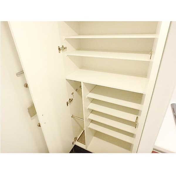 Room image 11