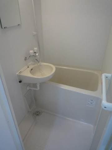 Room image 9