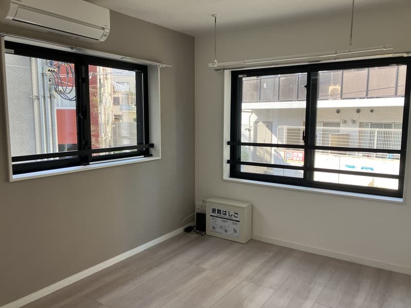 Room image 10