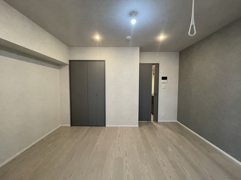 Room image 16