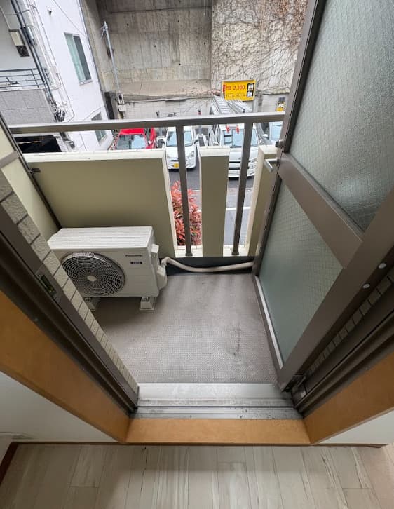 Room image 8