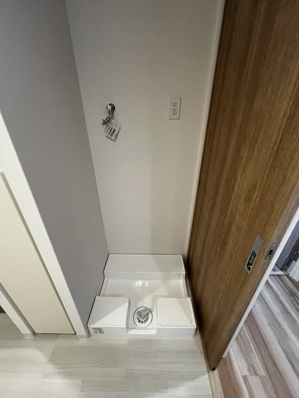 Room image 11
