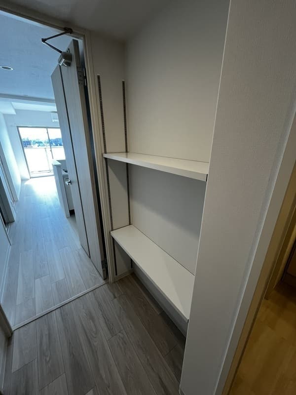 Room image 8