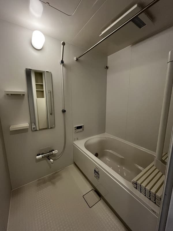 Room image 10