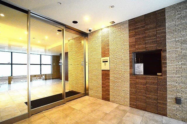 Room image 16