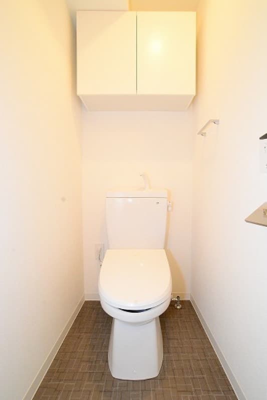 Room image 8