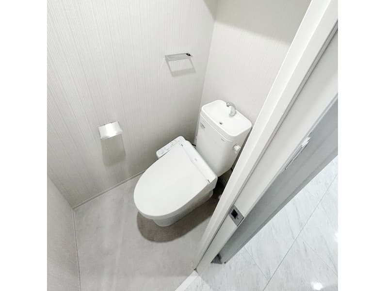 Room image 8