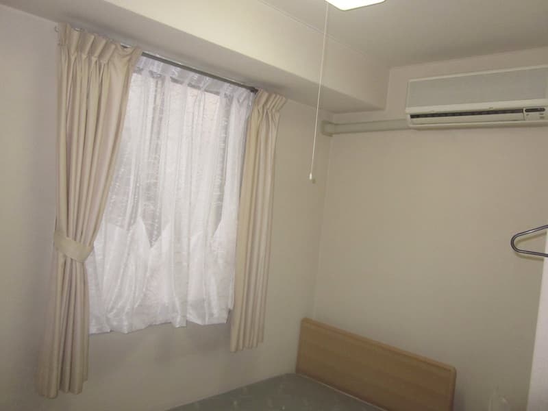 Room image 11
