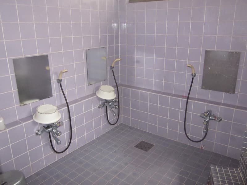 Room image 16