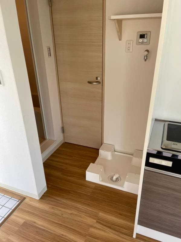 Room image 8