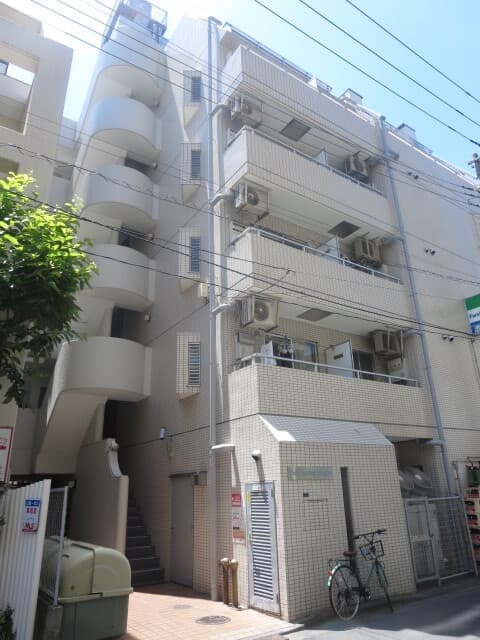 Room image 8