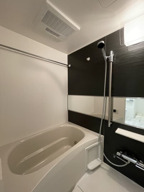 Room image 13