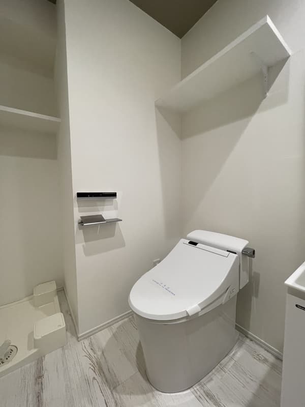 Room image 14