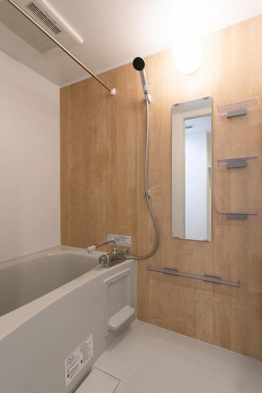 Room image 8