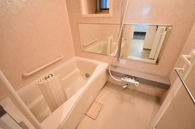 Room image 11