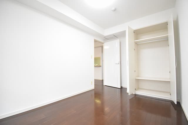 Room image 13