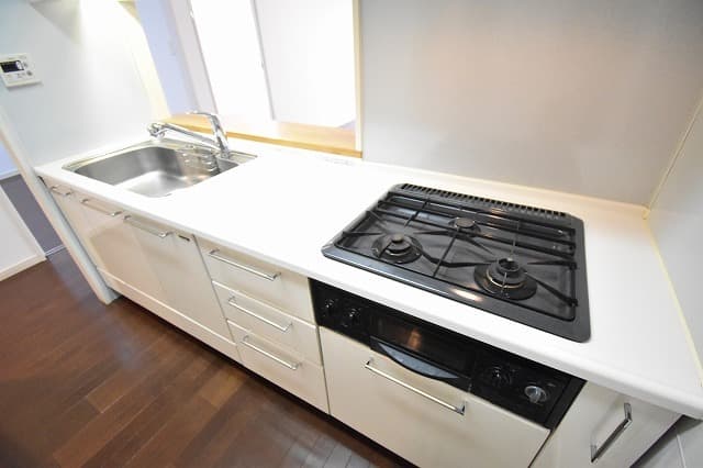 Room image 8