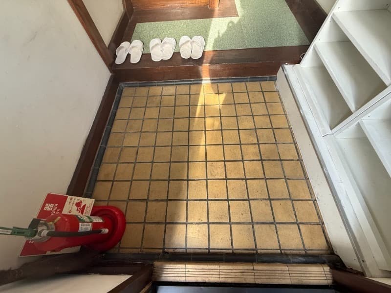 Room image 11