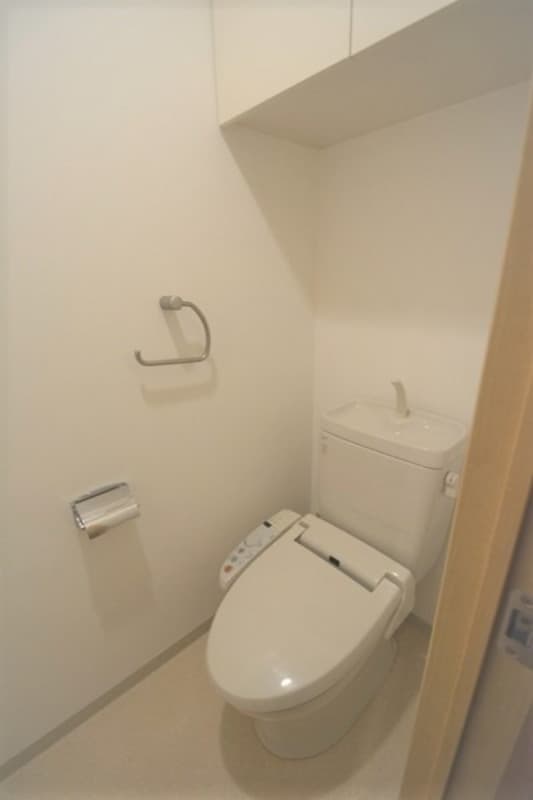 Room image 8