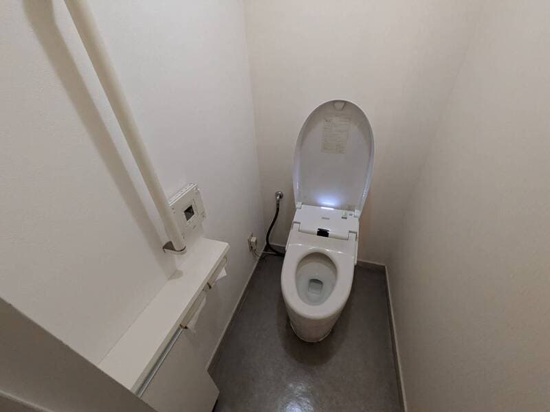 Room image 10
