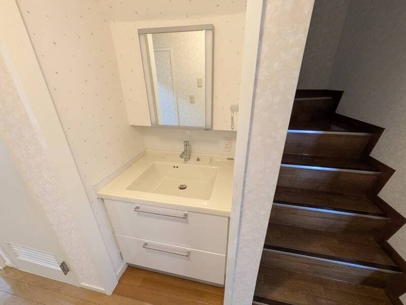 Room image 12