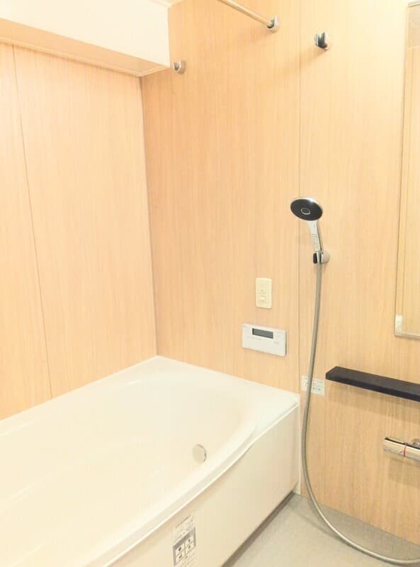 Room image 8