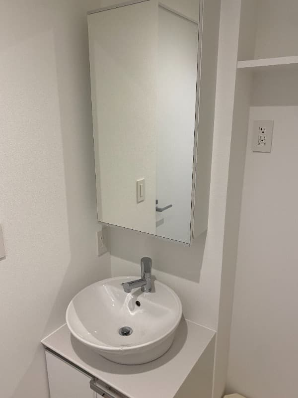 Room image 12