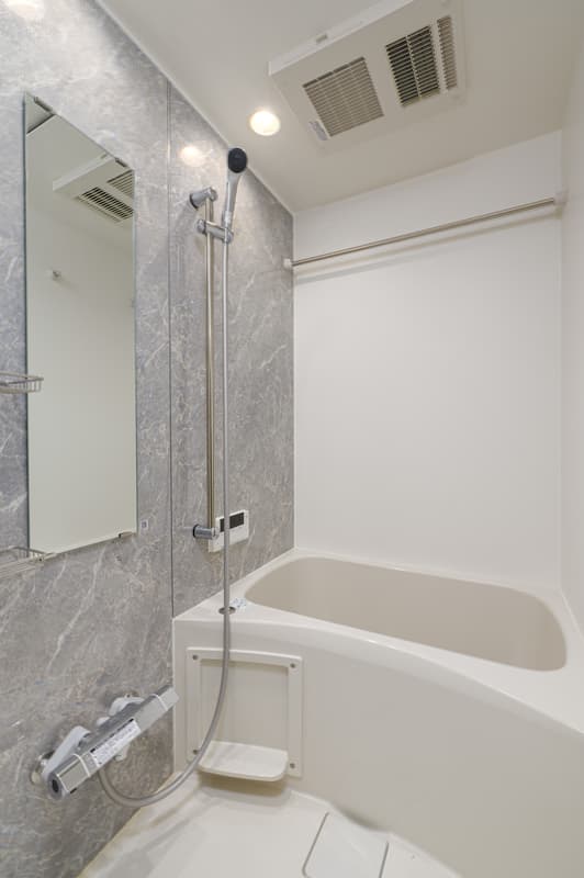 Room image 10