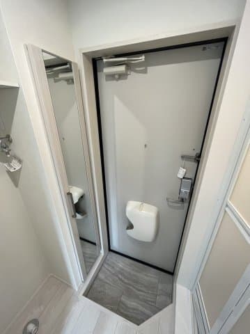 Room image 10