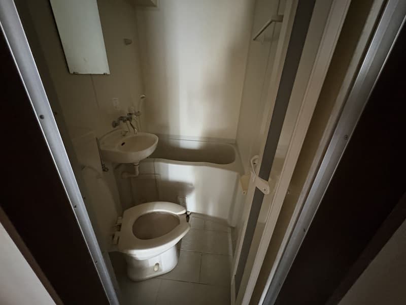 Room image 10