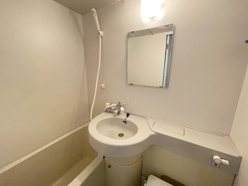 Room image 8
