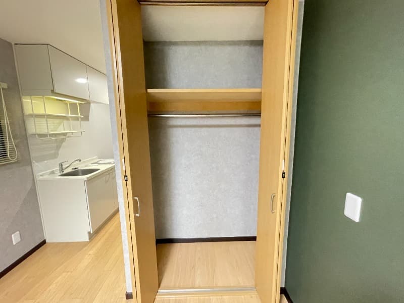 Room image 9