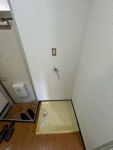 Room image 11