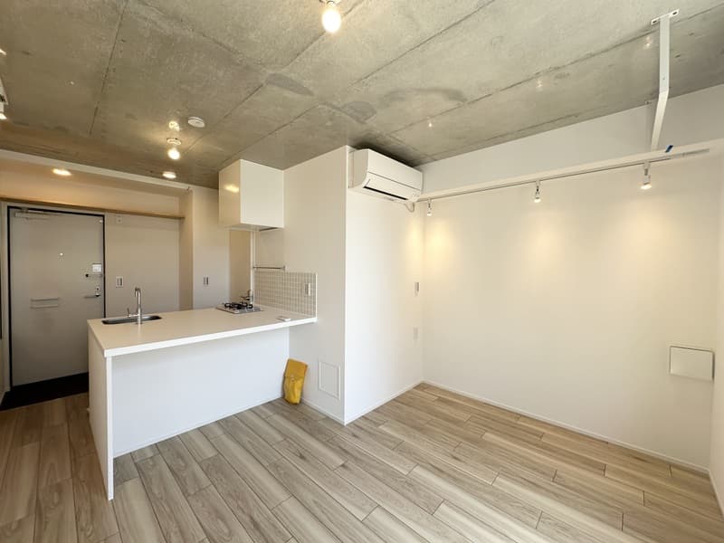 Room image 10