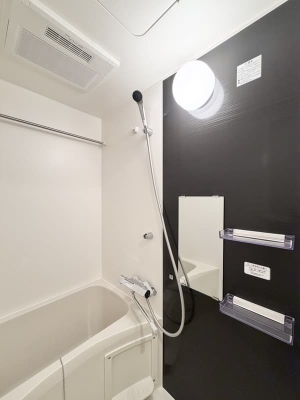 Room image 10
