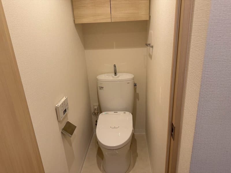 Room image 8