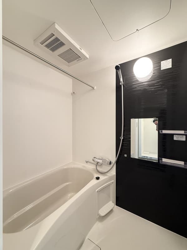 Room image 8