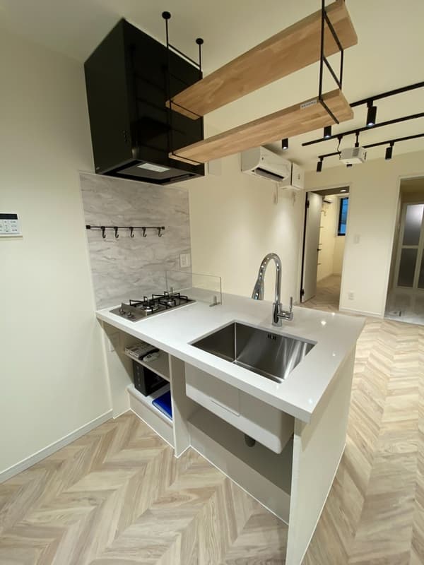 Room image 10