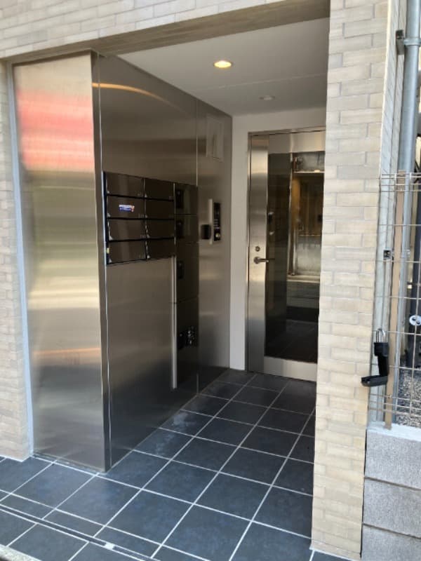 Room image 8