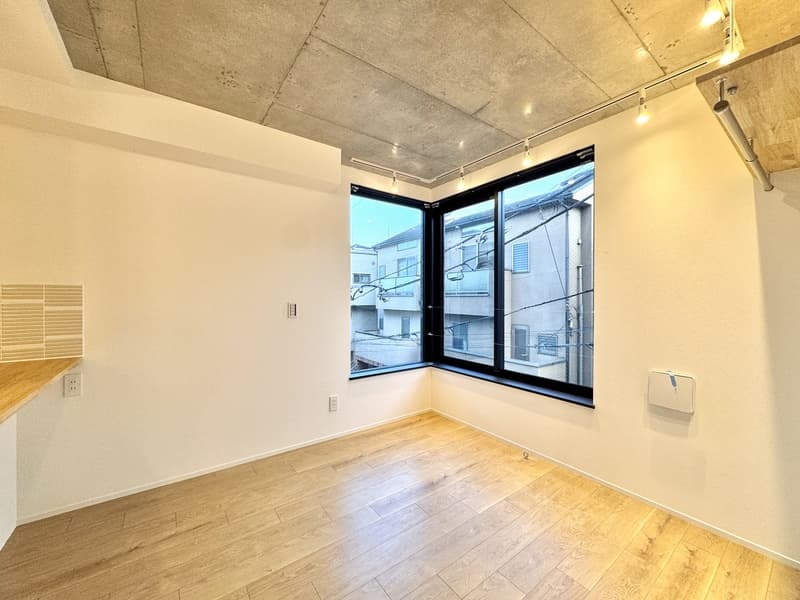 Room image 8